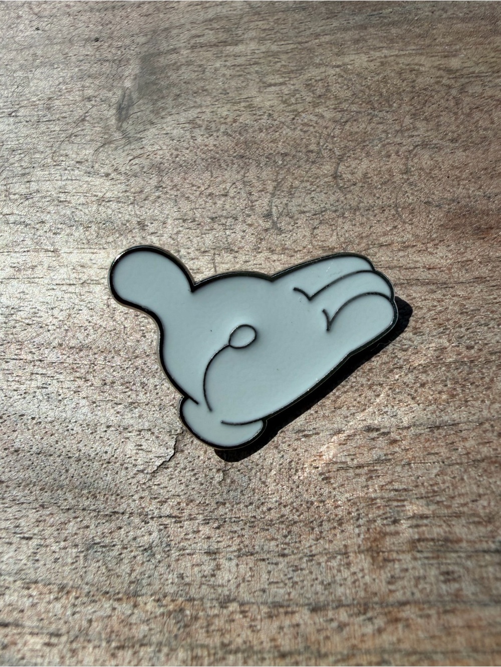 4/$20 Disney Flair Series - Mickey's Left Hand / Glove